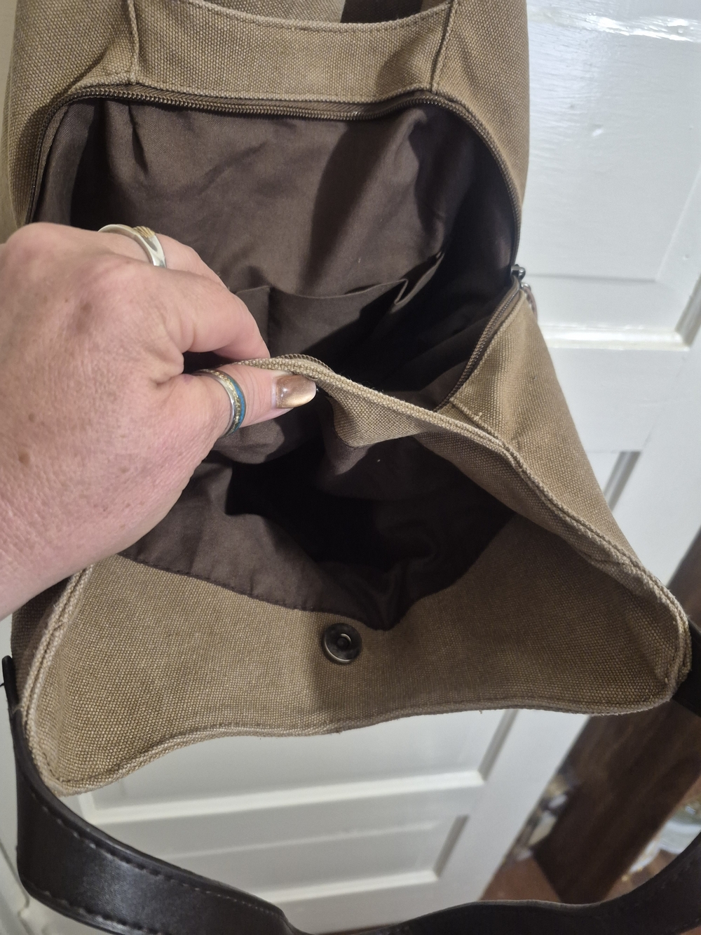High Ground HG Canvas Hobo Shoulder Bag Khaki Brown Large Everyday Tote Tassel - Picture 7 of 11